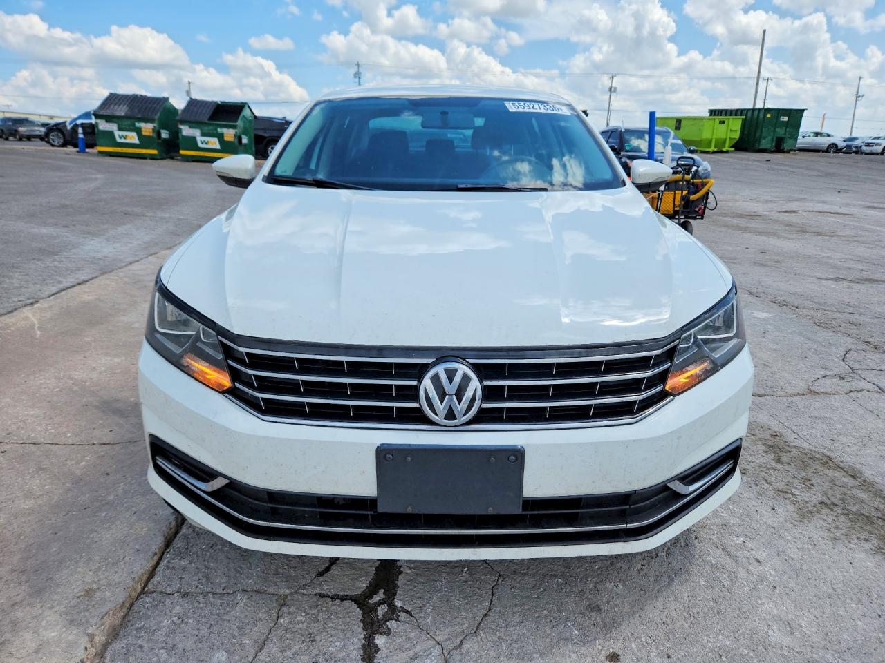 2016 VOLKSWAGEN PASSAT