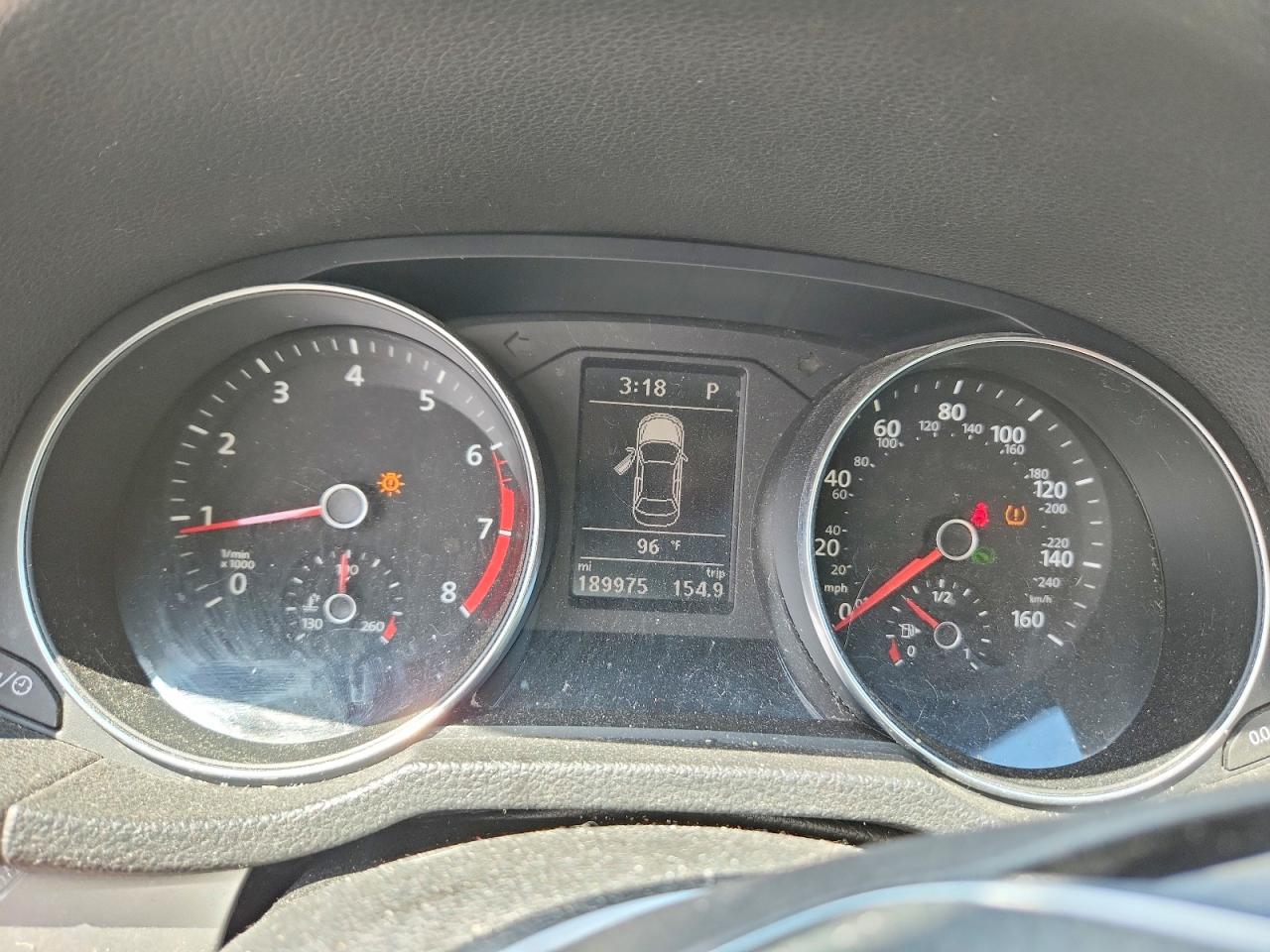 2016 VOLKSWAGEN PASSAT