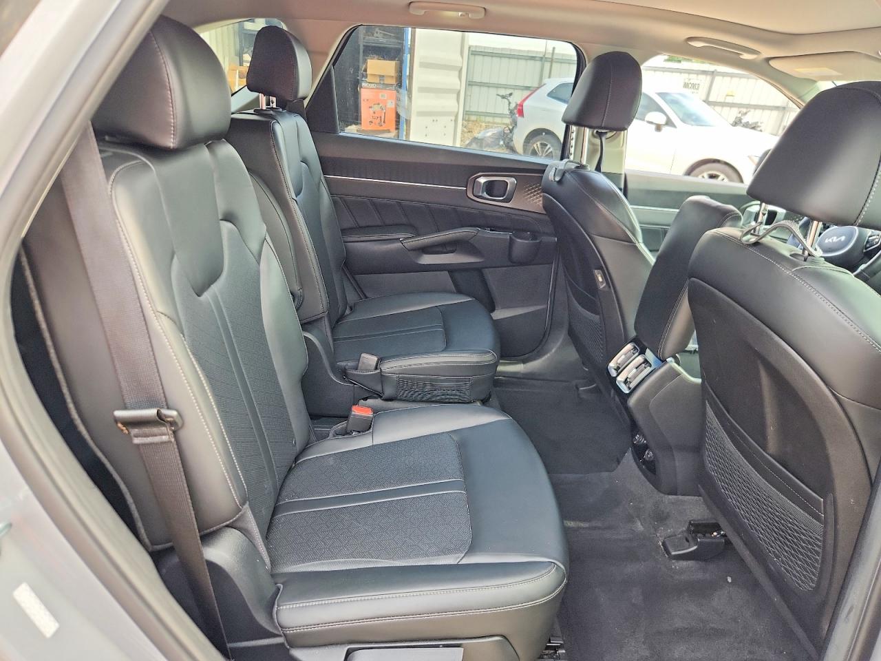 2023 KIA SORENTO