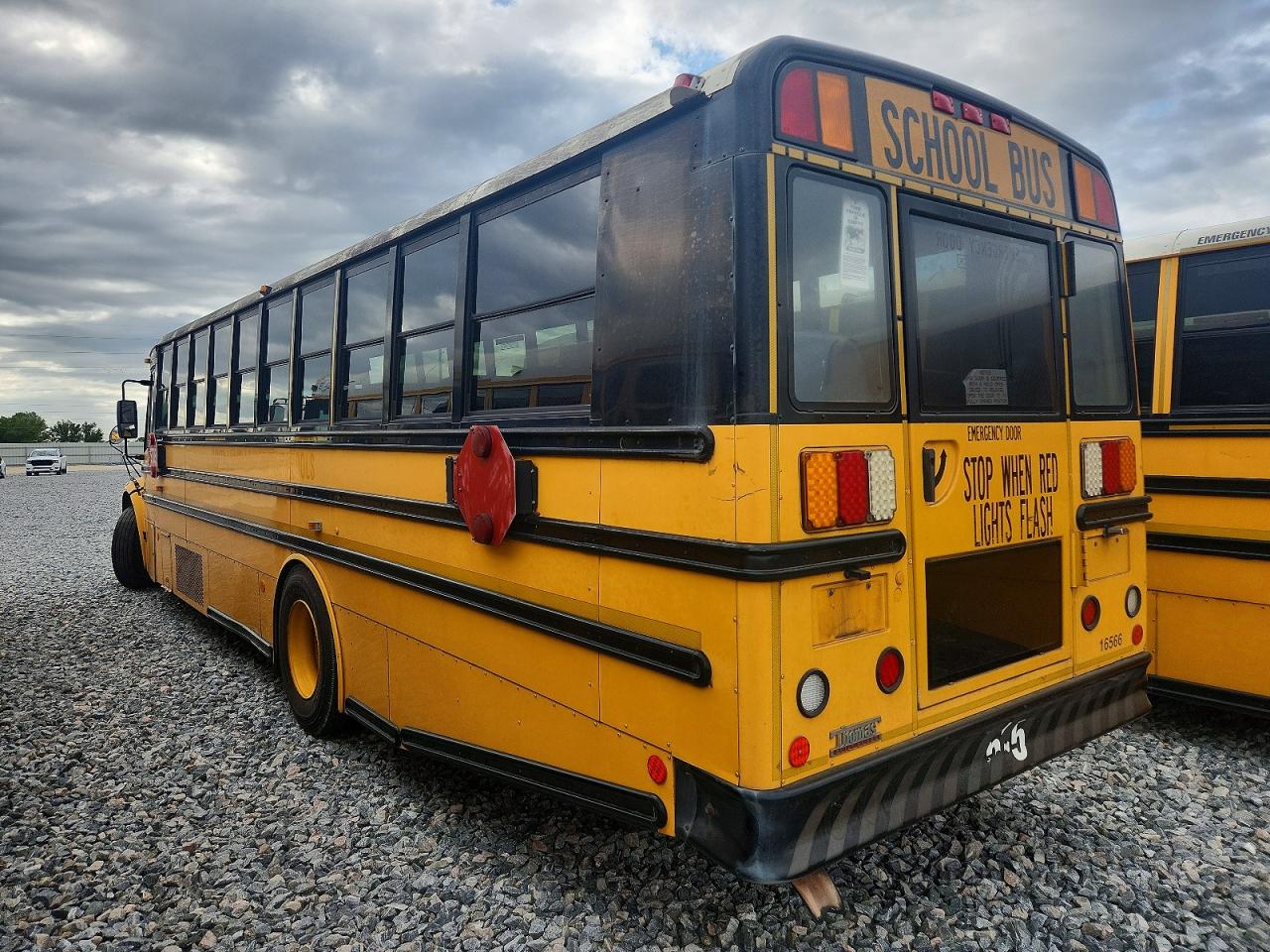 2009 THOMAS SAF-T-LINE