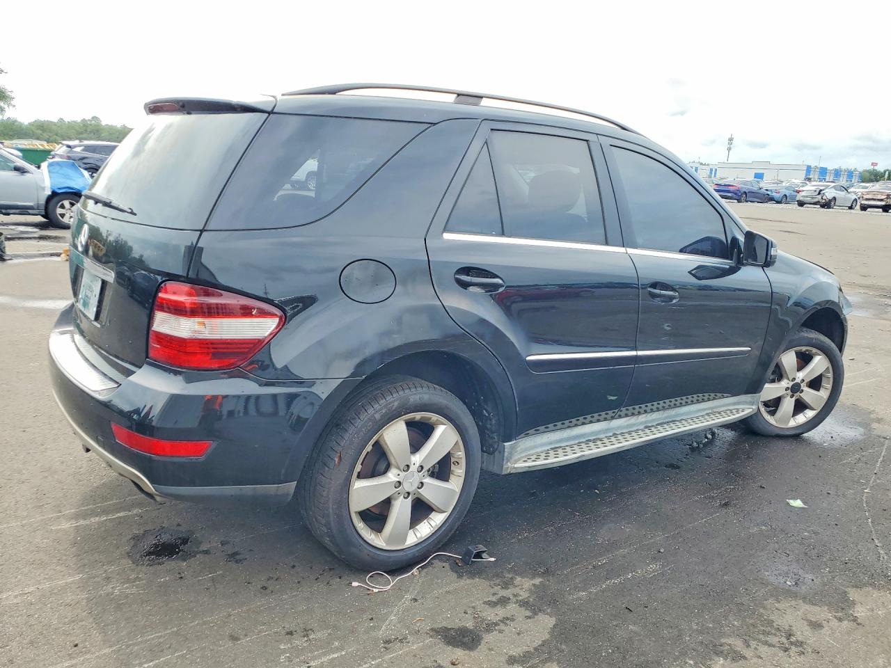 2011 MERCEDES-BENZ M-CLASS