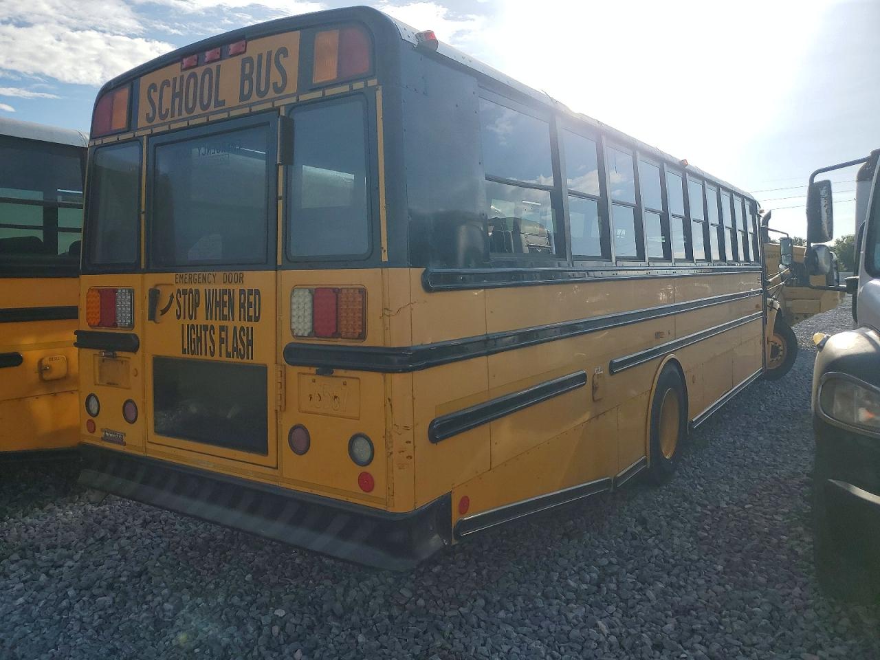2009 THOMAS SAF-T-LINE