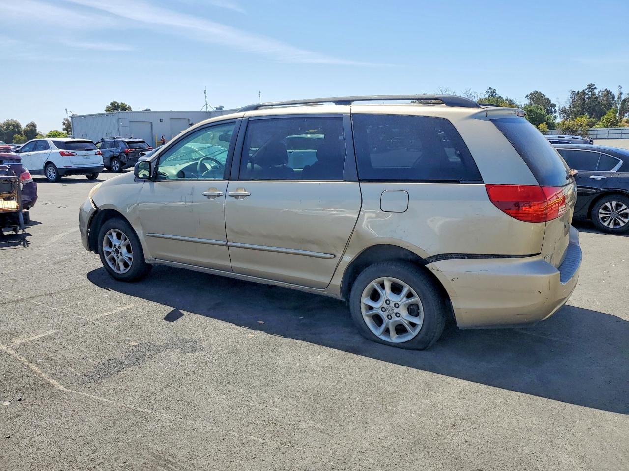 2004 TOYOTA SIENNA
