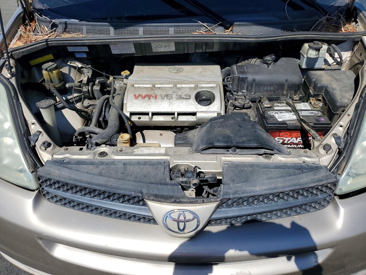 2004 TOYOTA SIENNA