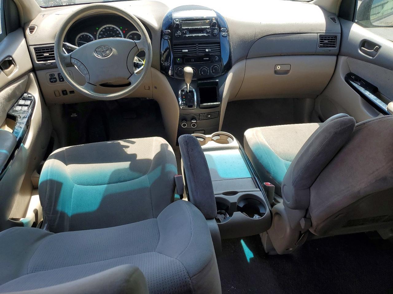 2004 TOYOTA SIENNA