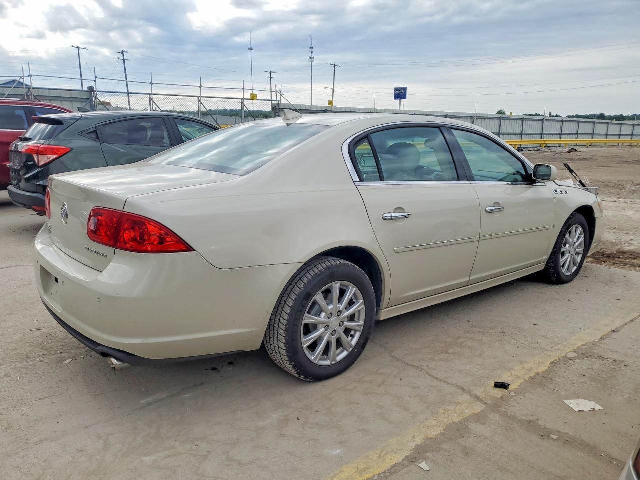 2010 BUICK LUCERNE