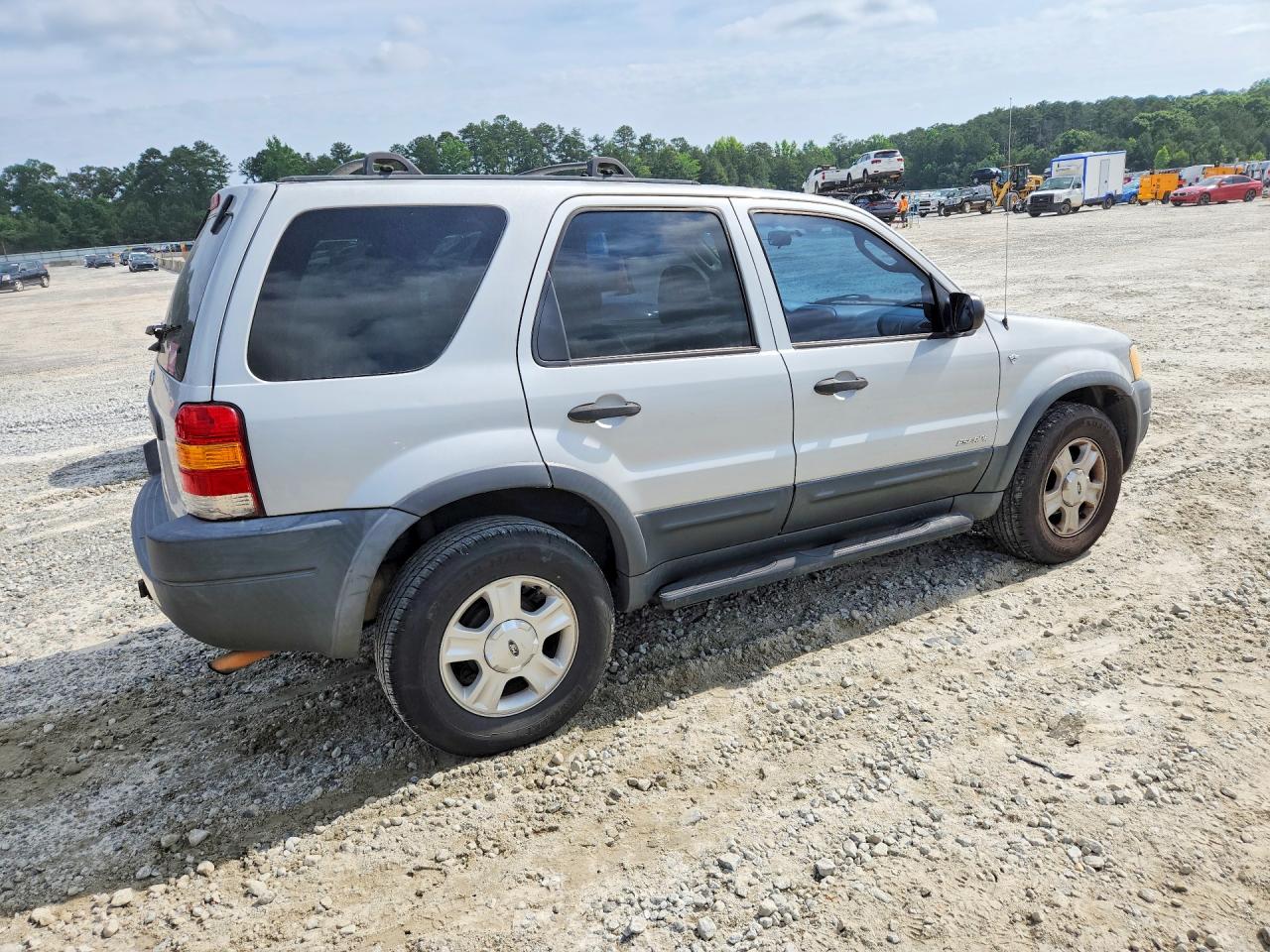2002 FORD ESCAPE
