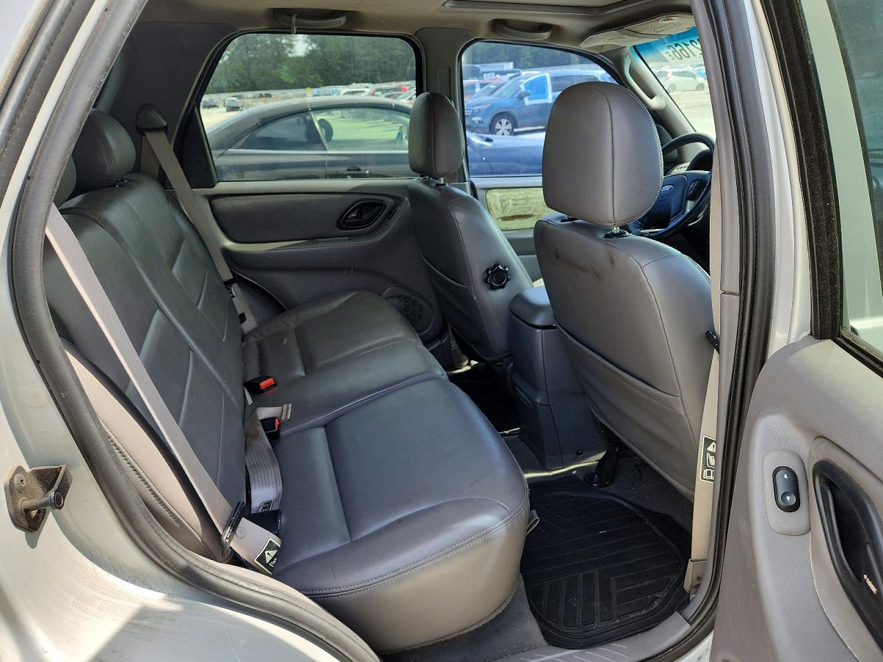 2002 FORD ESCAPE