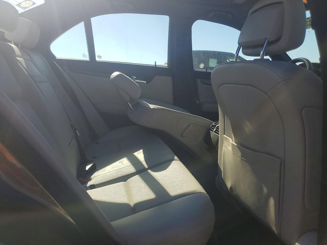 2011 MERCEDES-BENZ C-CLASS