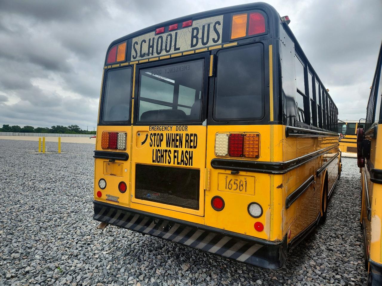 2009 THOMAS SAF-T-LINE