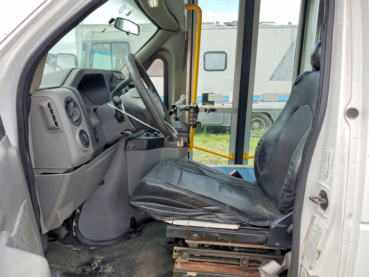 2014 FORD ECONOLINE