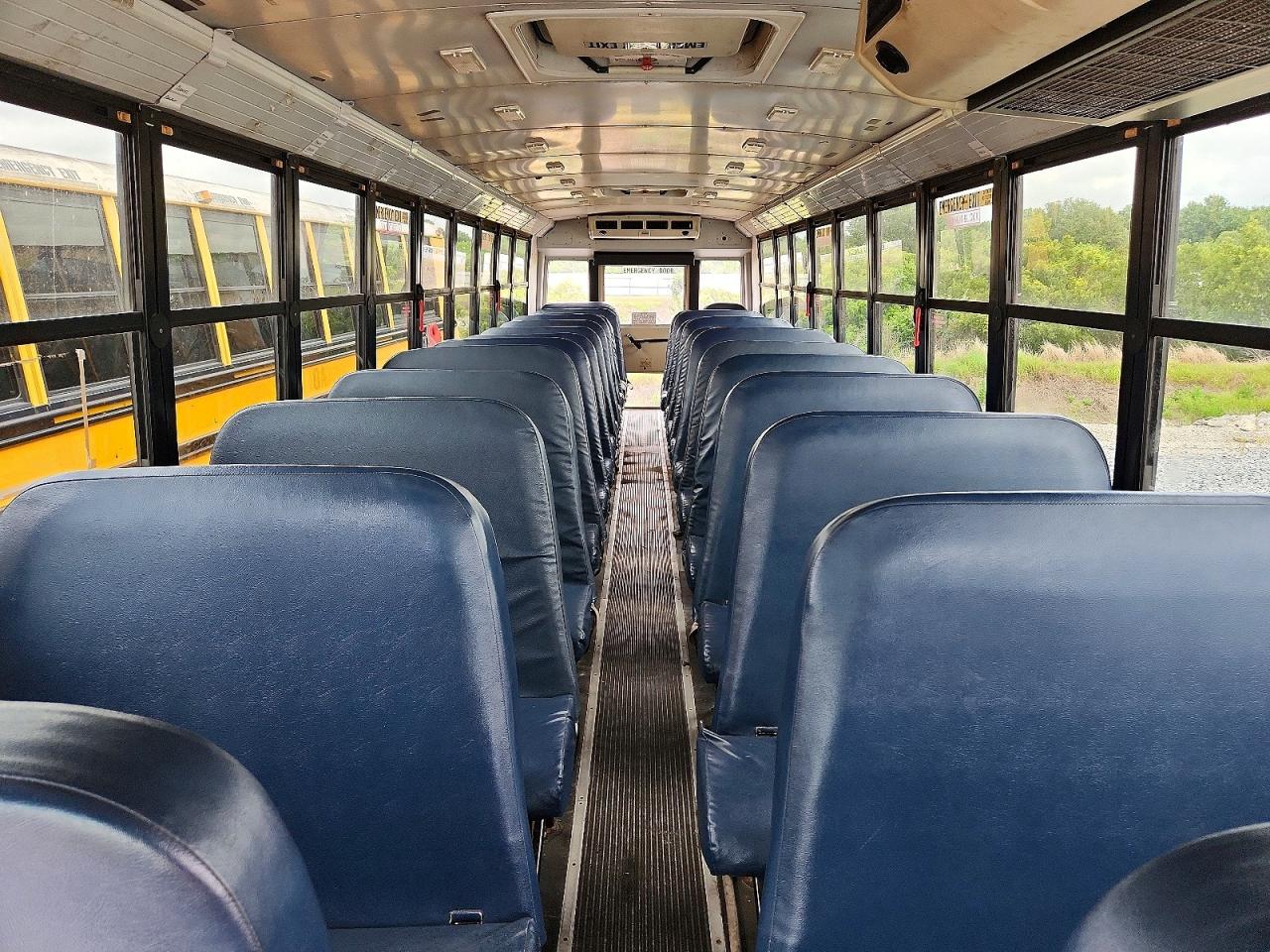 2009 THOMAS SAF-T-LINE