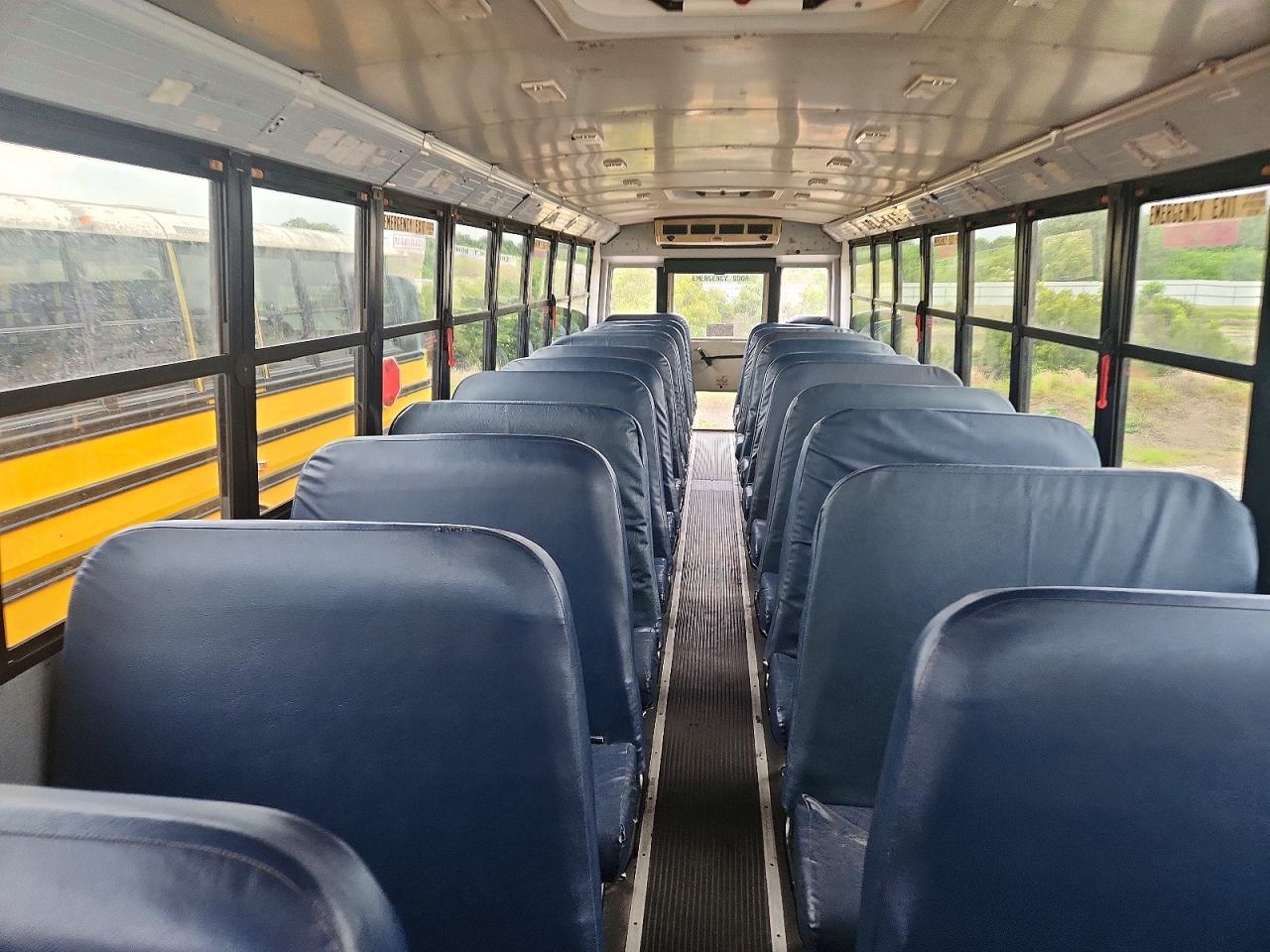 2009 THOMAS SAF-T-LINE