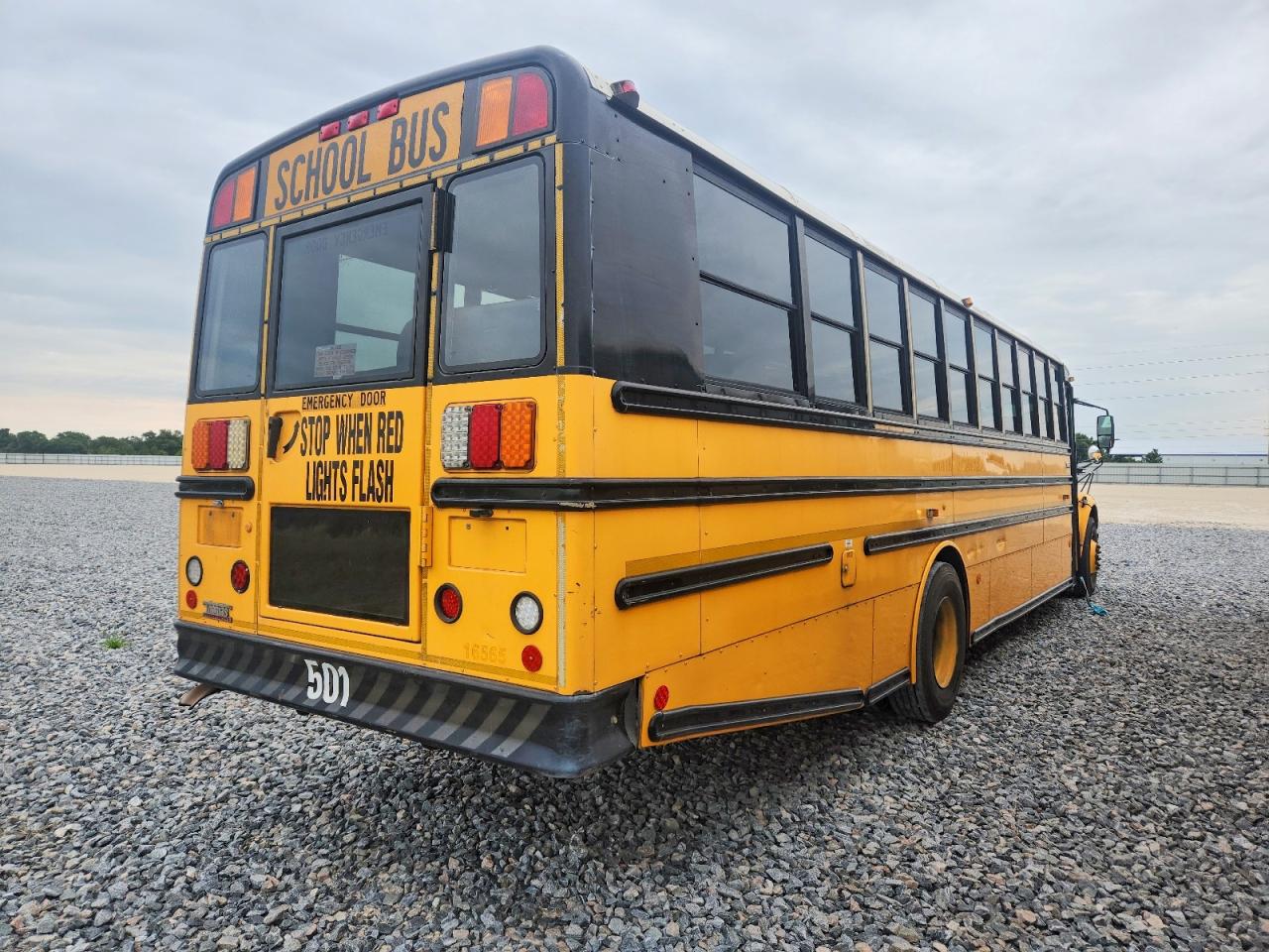 2009 THOMAS SAF-T-LINE