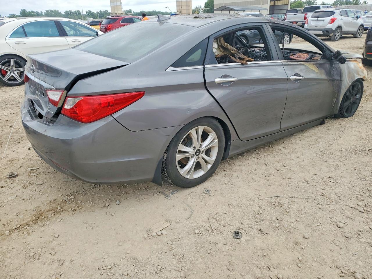 2013 HYUNDAI SONATA