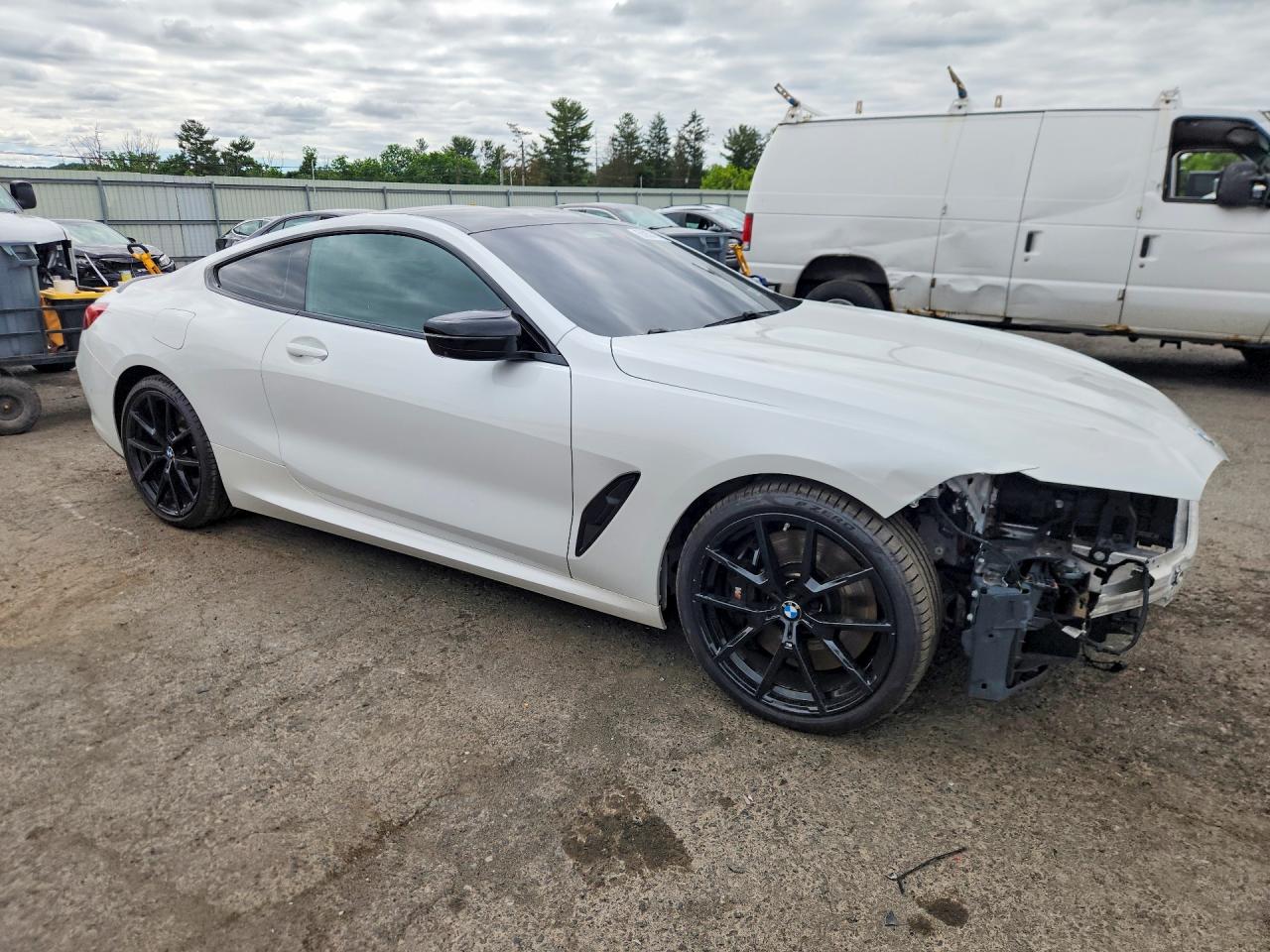 2024 BMW M8