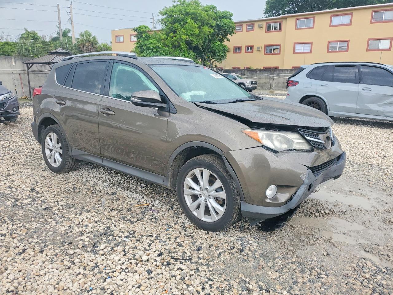 2015 TOYOTA RAV4