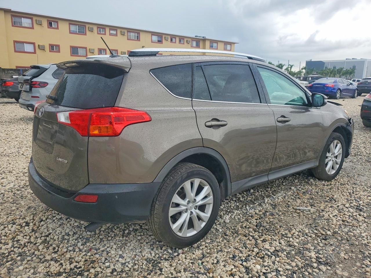 2015 TOYOTA RAV4