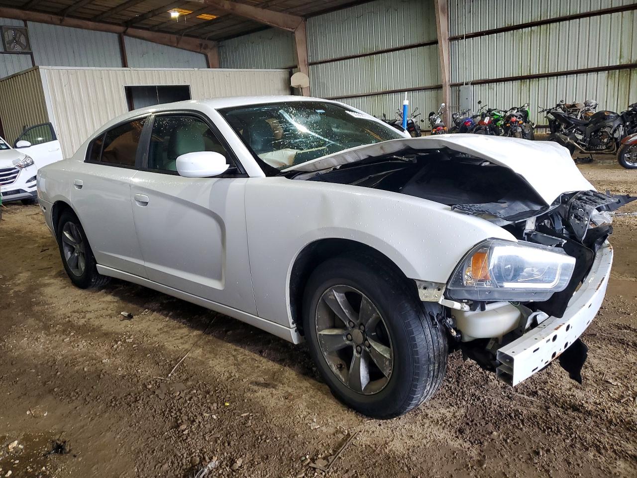 2011 DODGE CHARGER