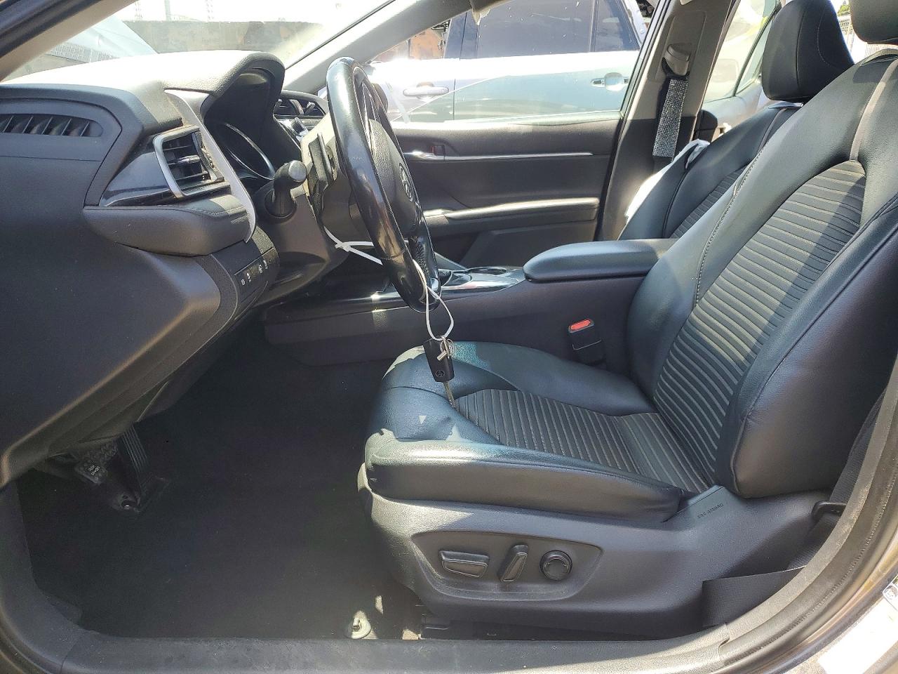 2019 TOYOTA CAMRY