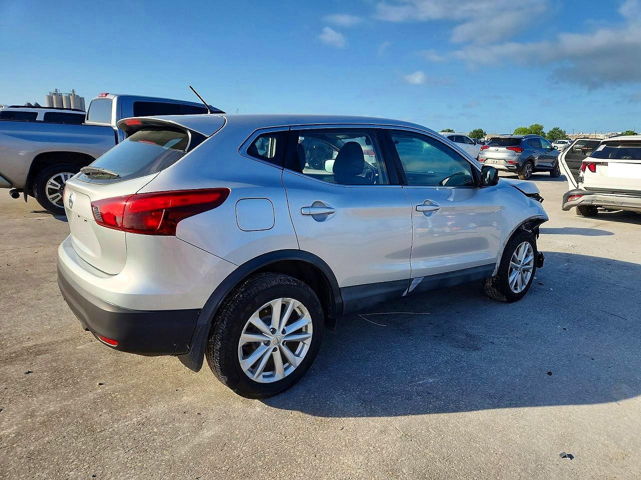 2018 NISSAN ROGUE