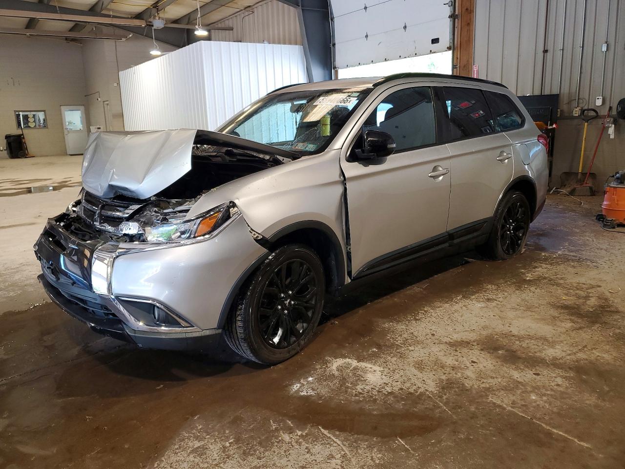 2018 MITSUBISHI OUTLANDER
