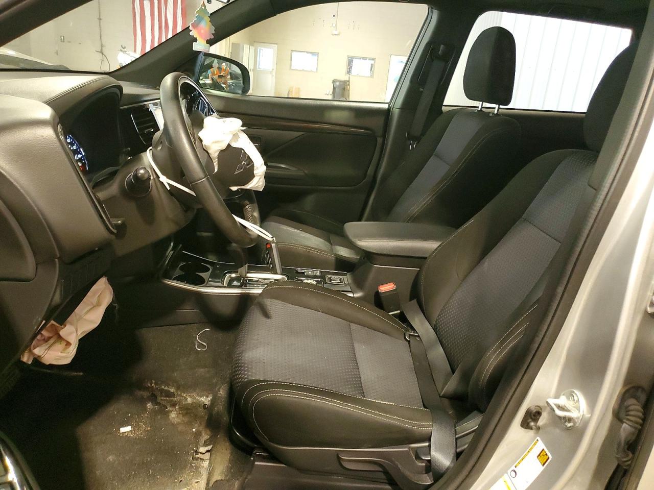 2018 MITSUBISHI OUTLANDER