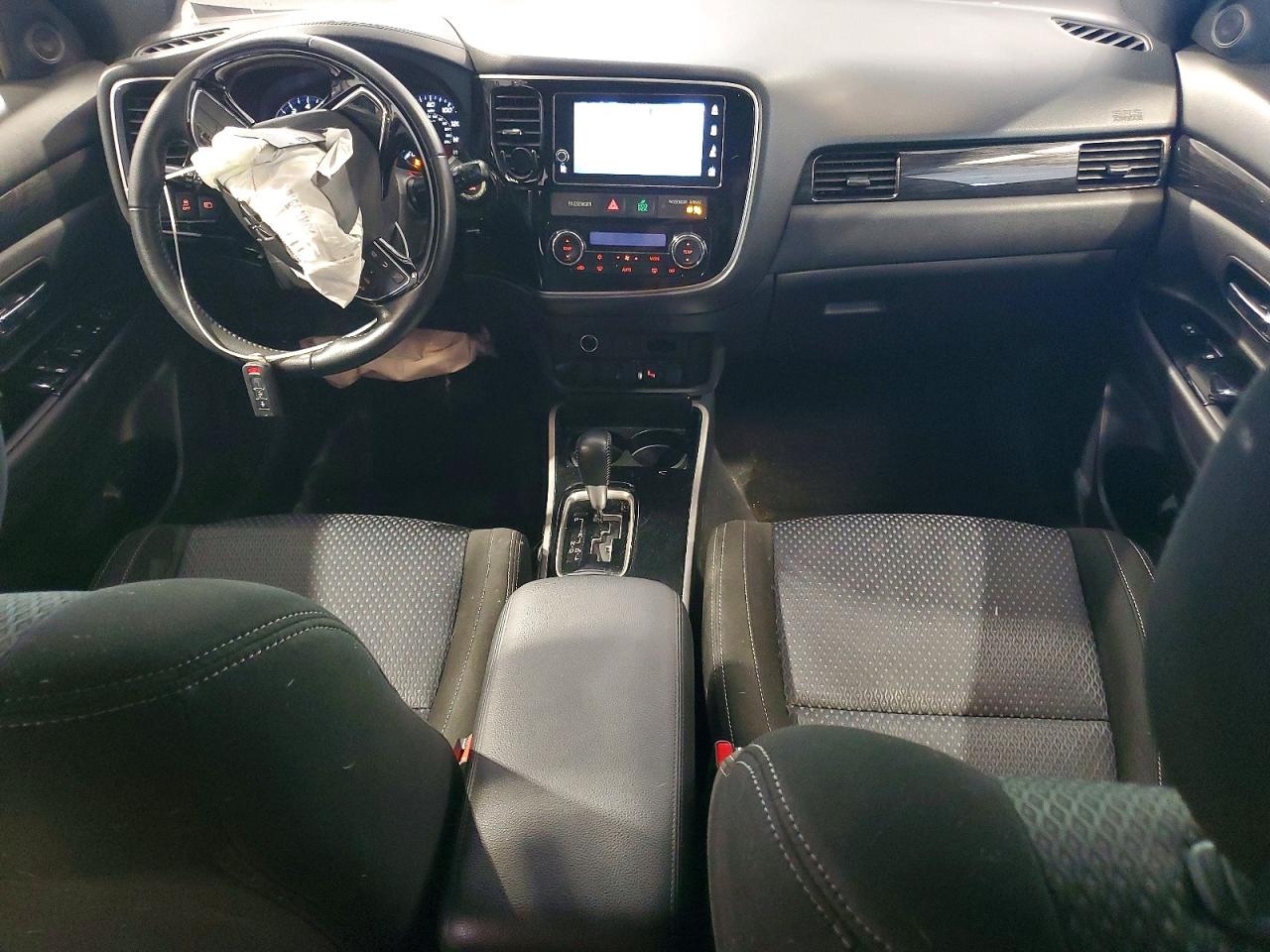 2018 MITSUBISHI OUTLANDER