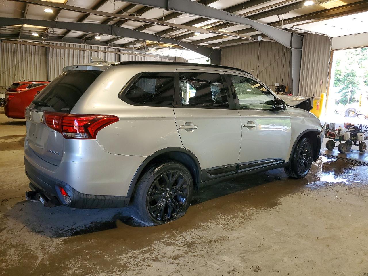 2018 MITSUBISHI OUTLANDER