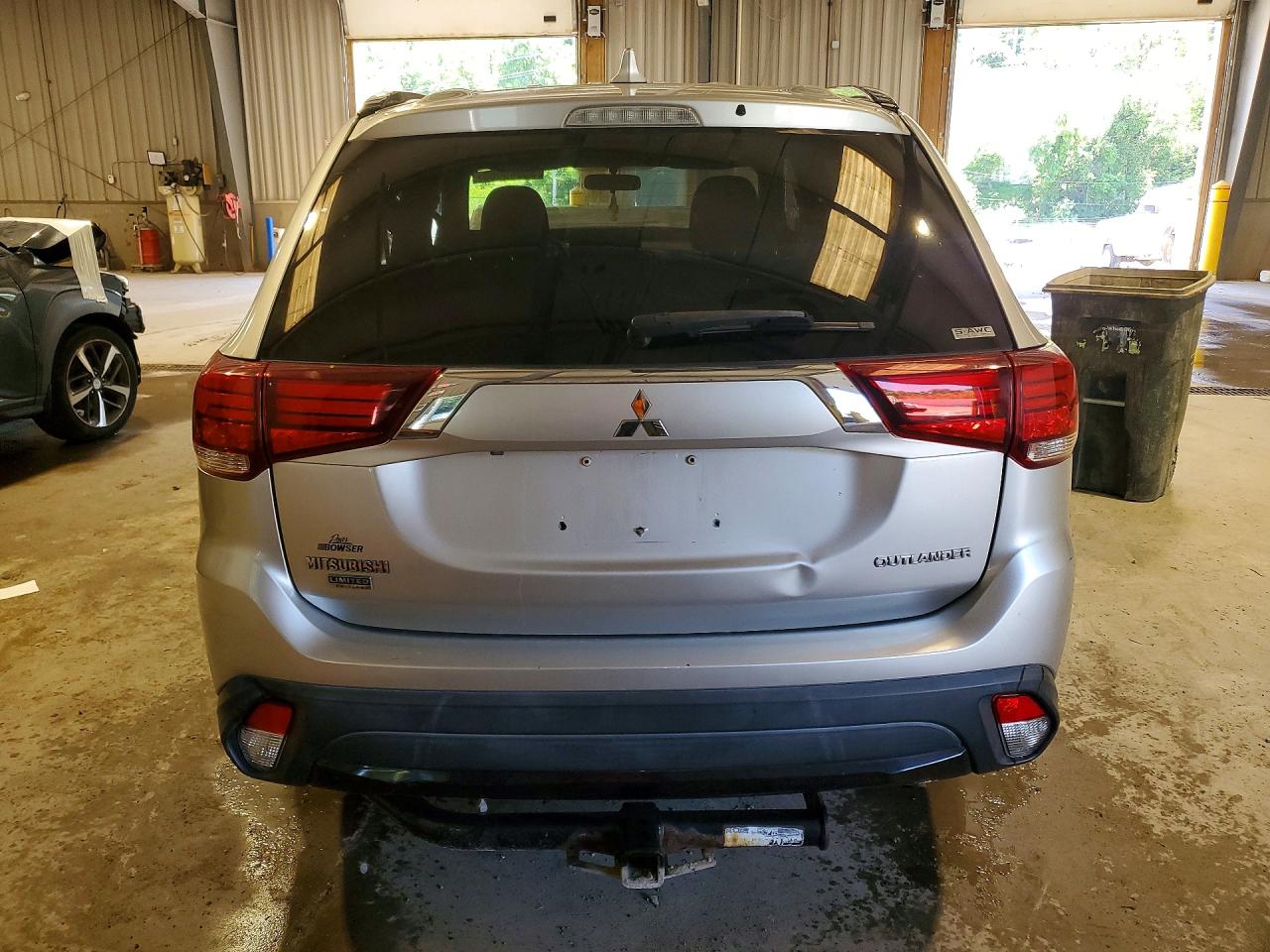 2018 MITSUBISHI OUTLANDER