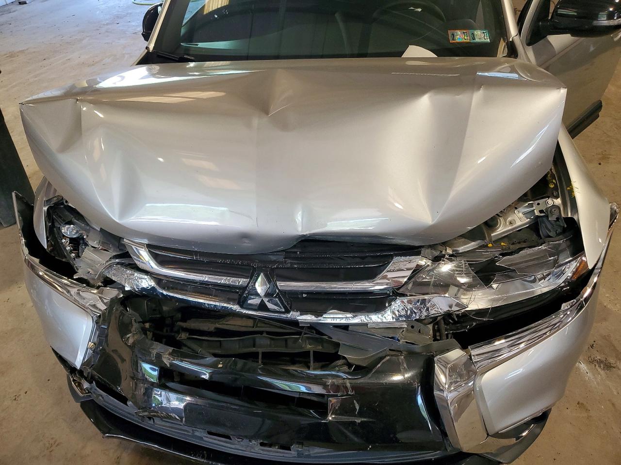 2018 MITSUBISHI OUTLANDER