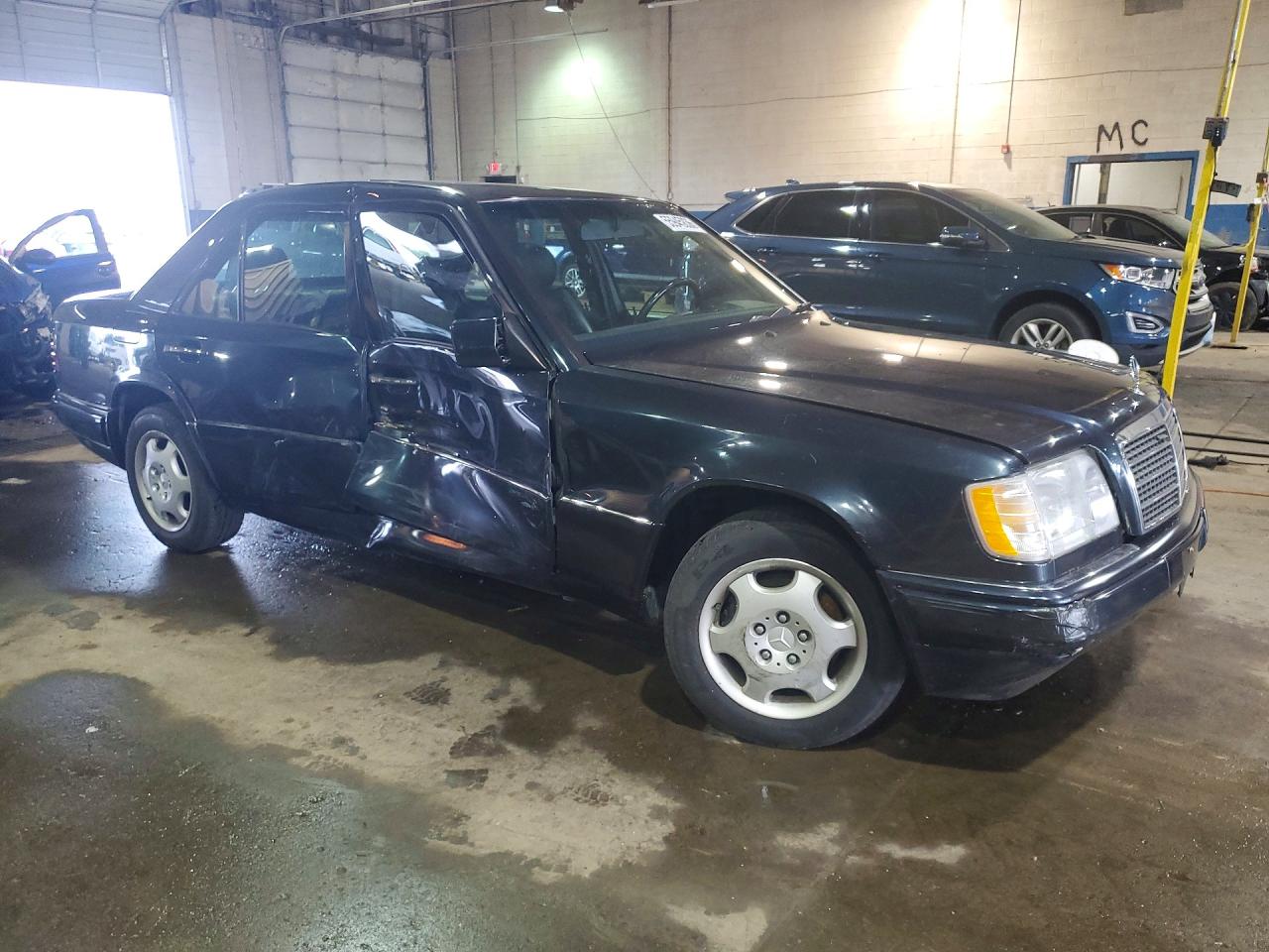 1995 MERCEDES-BENZ E-CLASS