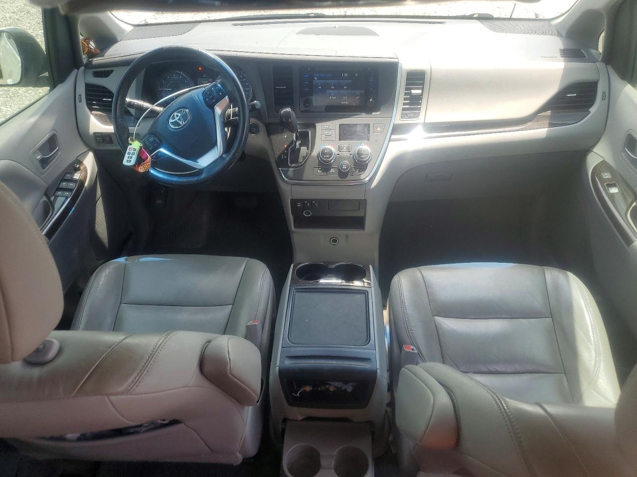 2015 TOYOTA SIENNA