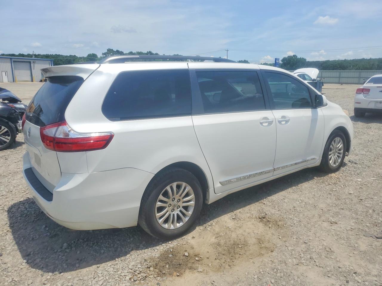 2015 TOYOTA SIENNA