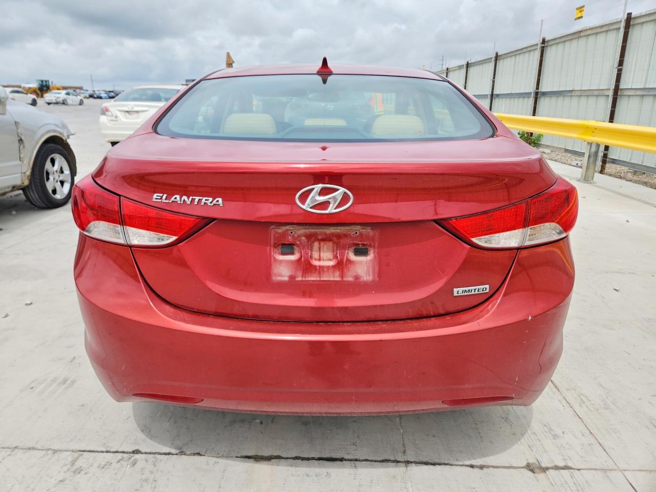 2012 HYUNDAI ELANTRA
