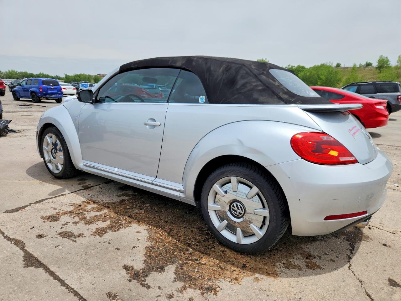 2013 VOLKSWAGEN BEETLE