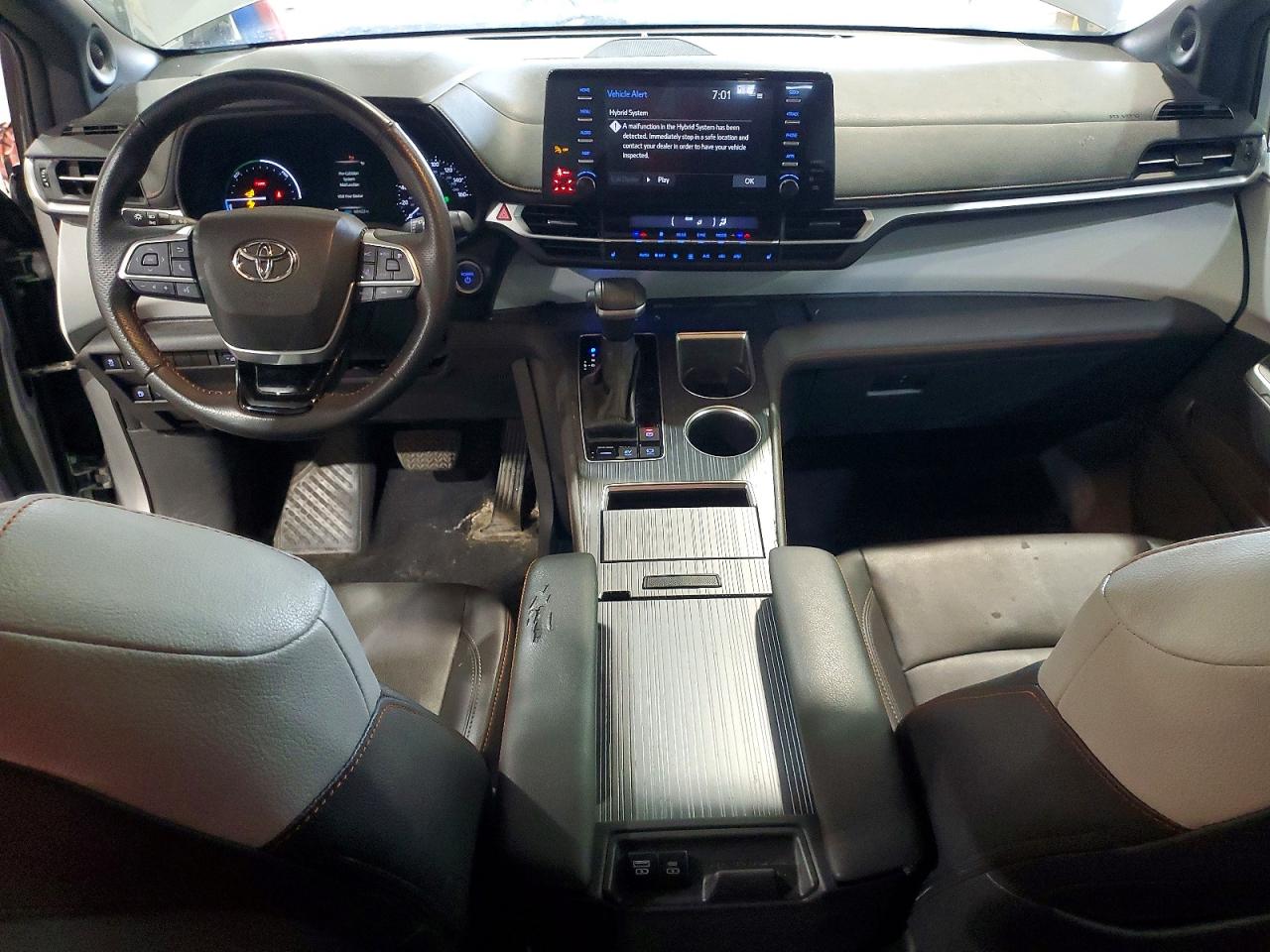 2023 TOYOTA SIENNA