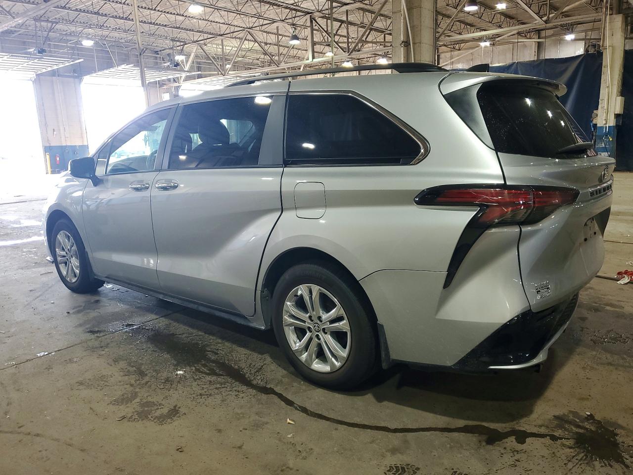 2023 TOYOTA SIENNA