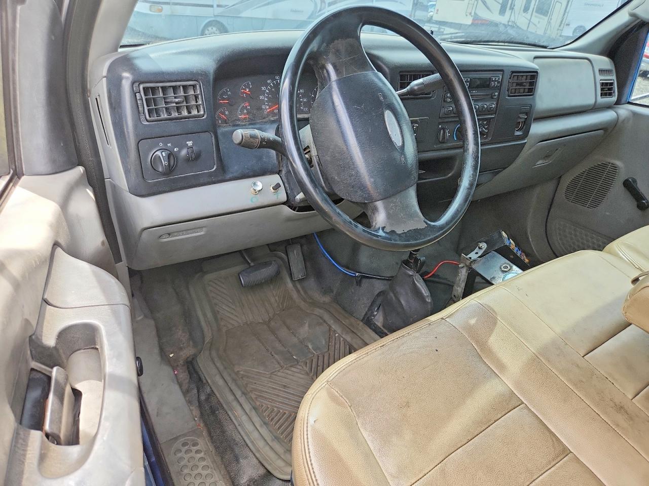 2003 FORD F650