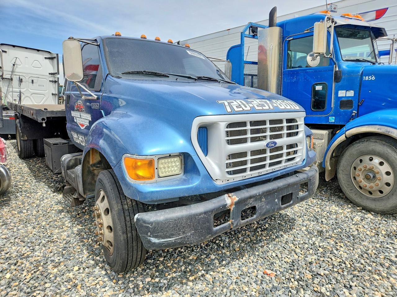 2003 FORD F650