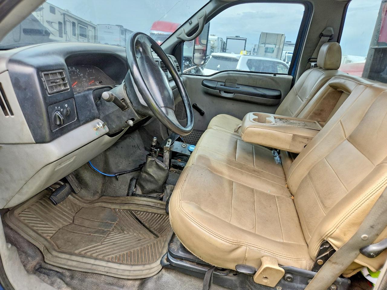 2003 FORD F650