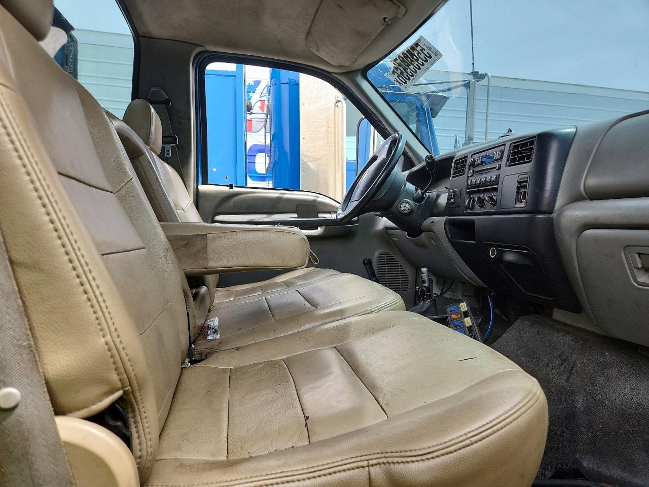 2003 FORD F650