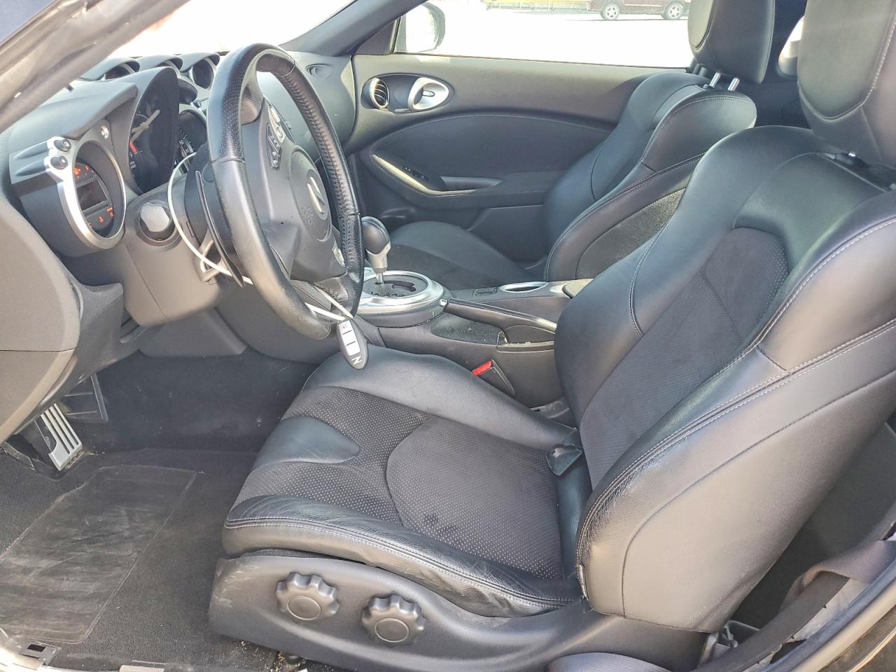 2015 NISSAN 370Z