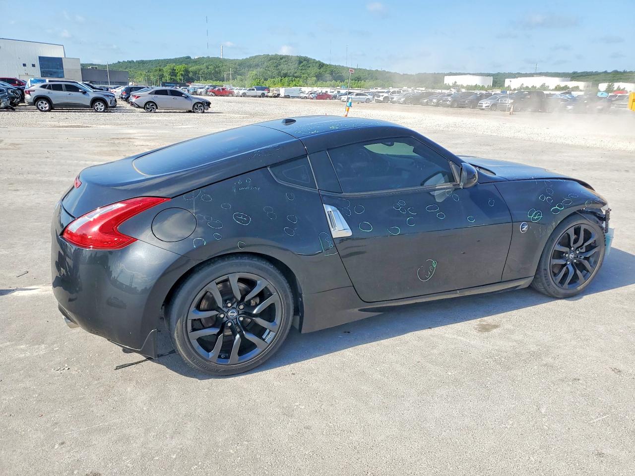 2015 NISSAN 370Z