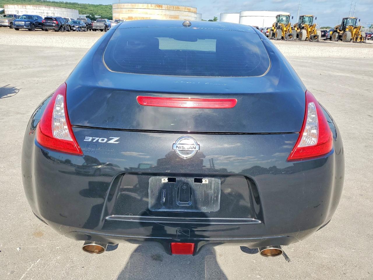 2015 NISSAN 370Z