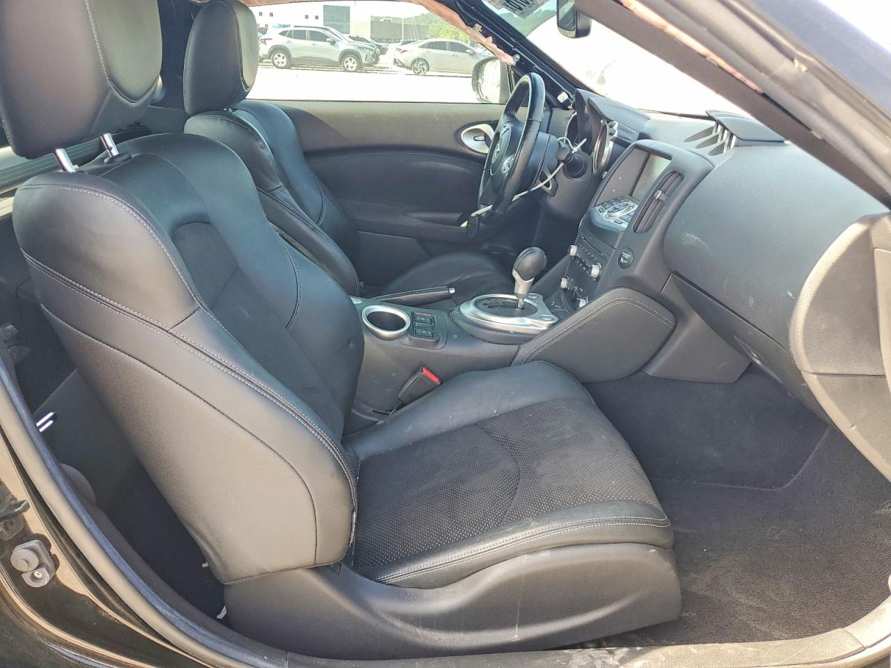 2015 NISSAN 370Z