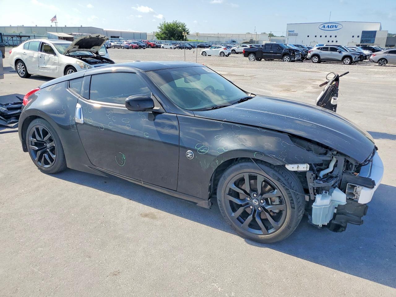2015 NISSAN 370Z