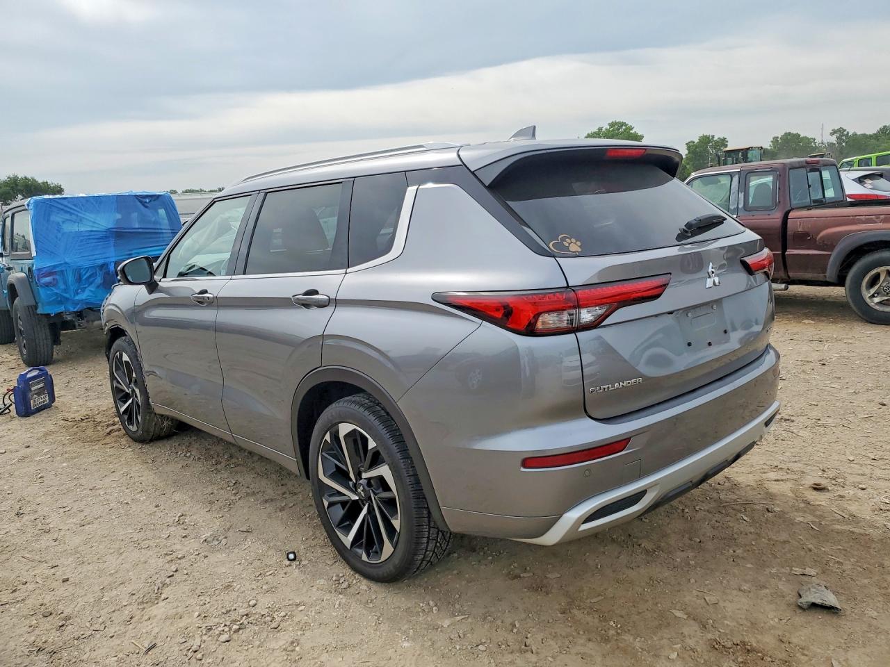 2022 MITSUBISHI OUTLANDER