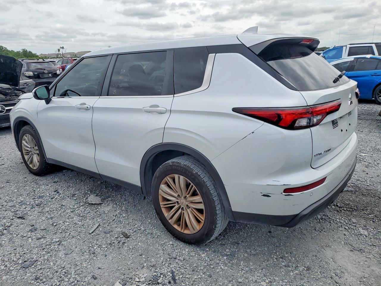 2024 MITSUBISHI OUTLANDER