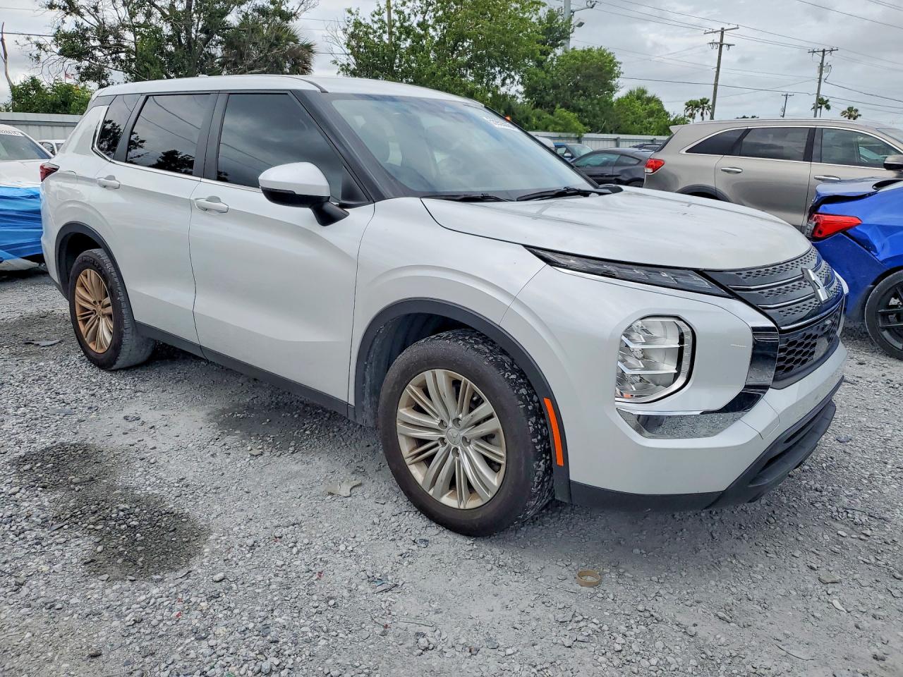 2024 MITSUBISHI OUTLANDER